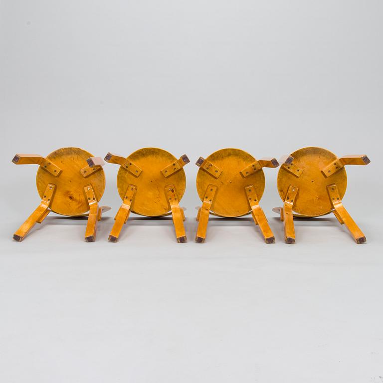 Alvar Aalto, A mid-20th century drop leaf table and chairs for O.Y. Huonekalu-ja Rakennustyötehdas A.B.