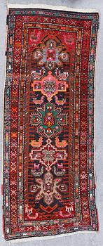 MATTA, semiantik/old, Kazak, Kelly, ca 260 x 110cm.