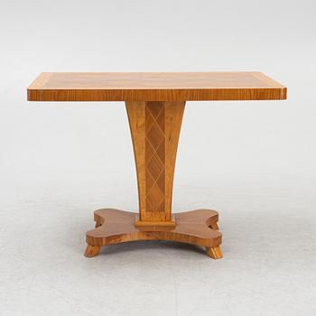 Coffee table, Swedish Modern, first half of the 20th century.