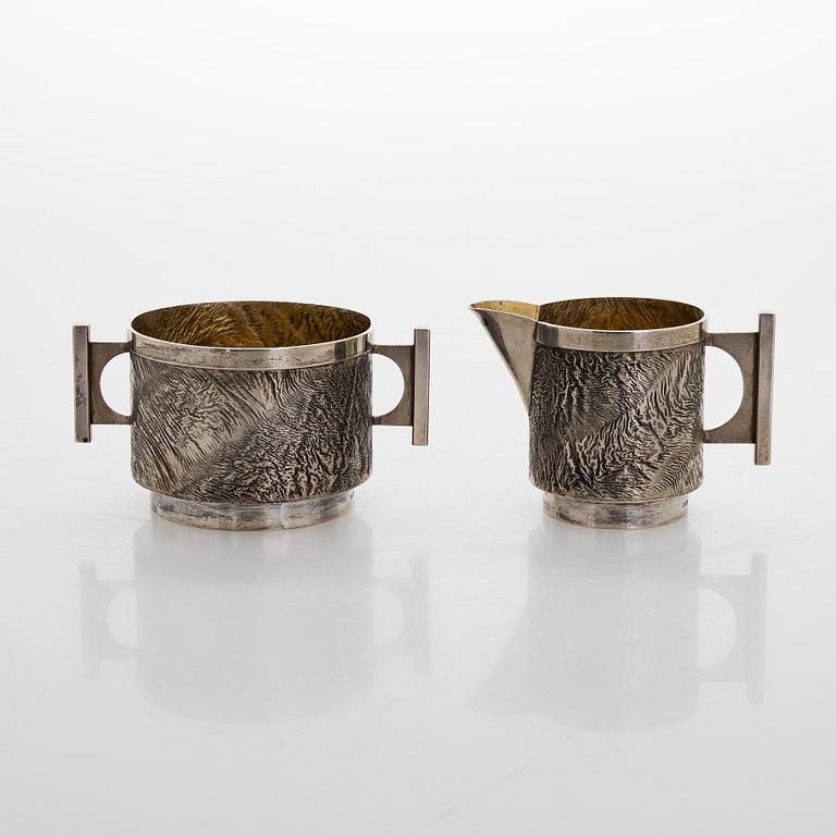 Pekka Turtiainen, A parcel-gilt silver creamer and sugar bowl, Helsinki 1971.