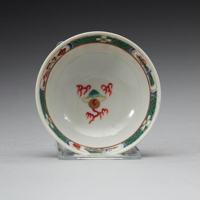 SKÅL, porslin. Qingdynastin, 1800-tal.