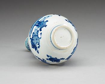 VAS, porslin, Kina. Qing dynastin, Kangxi (1662-1722).