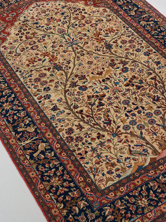 A RUG. A semi-antique Kashan, a so called Dabir. 206 x 137 cm.