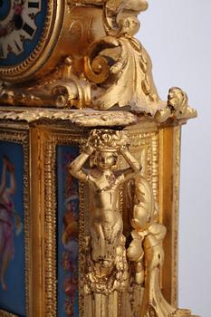 BORDSPENDYL, Frankrike, 1800-tal.