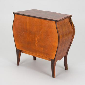 A late 20th century drawer.