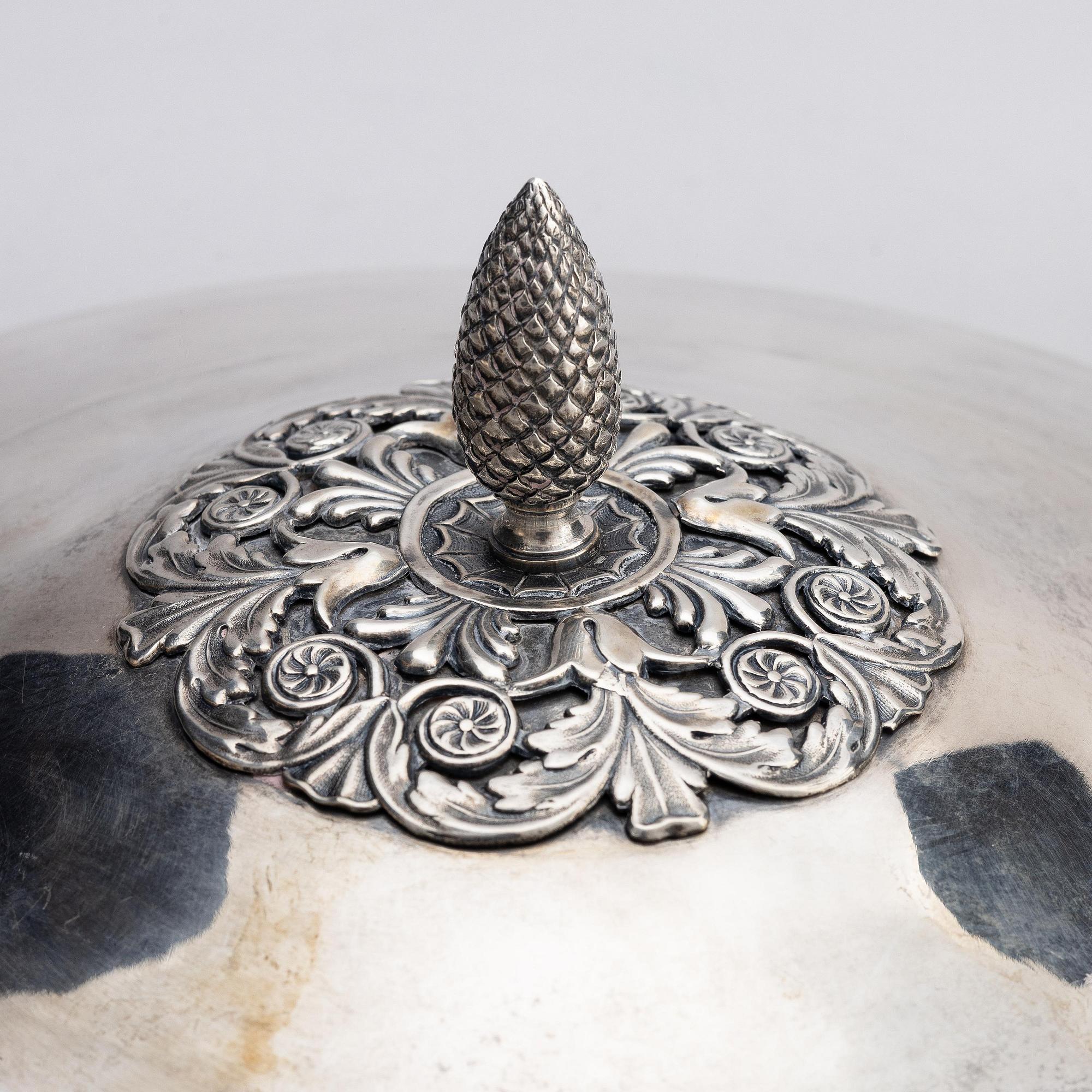 A Swedish Empire silver tureen on stand, mark of Adolf Zethelius, Stockholm 1828.