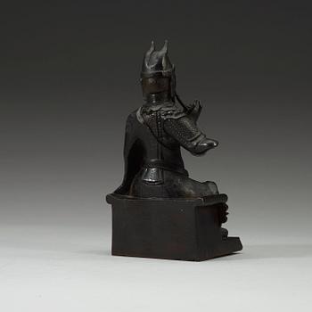 A bronze figurine of Guandi, 19th century.