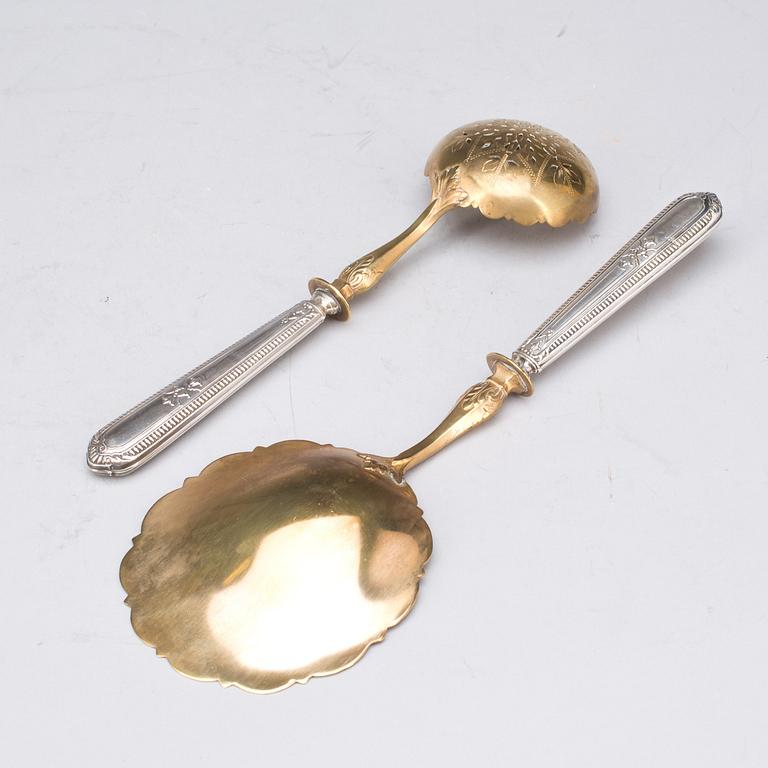 DESSERTGARNITYR, 2 delar, mässing och silver.
