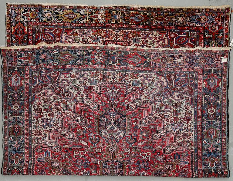 MATTA, semiantik/old Heris. Ca 391x300 cm.