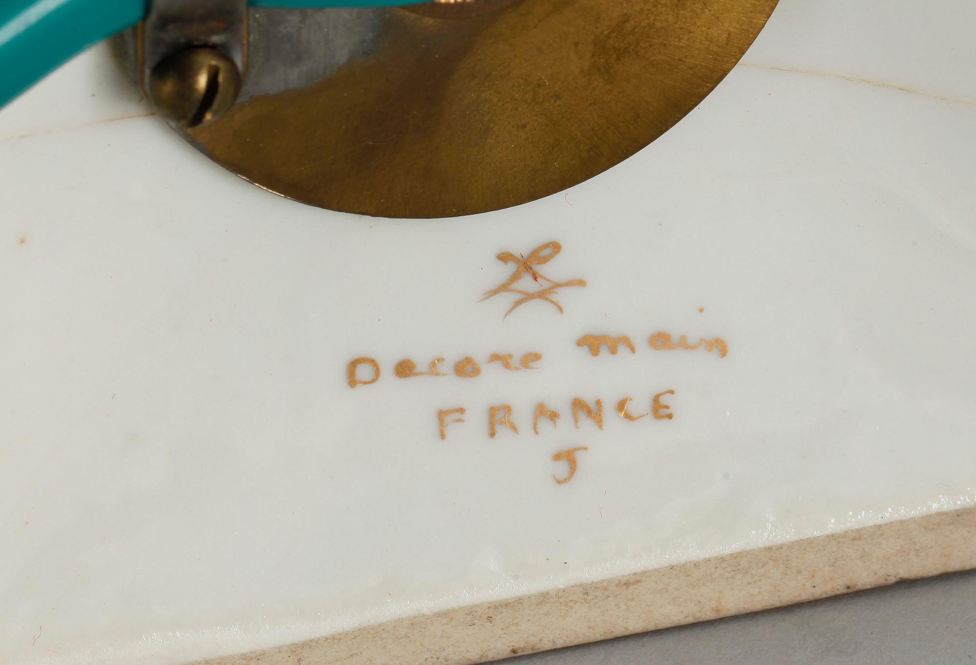 BORDSLAMPOR, ett par, porslin, Frankrike, 1900-talets början.