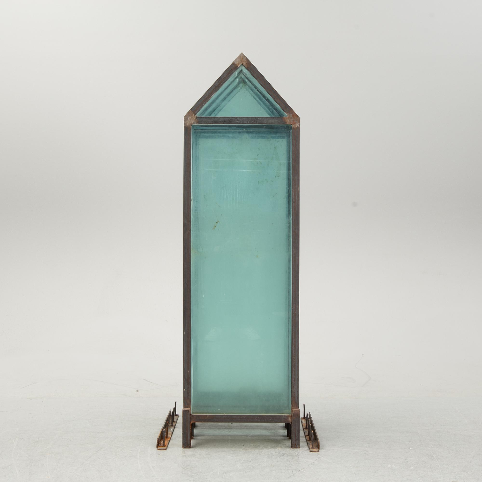 Karin Lind, steel and glass, 3 parts, executed in 2001, inique.