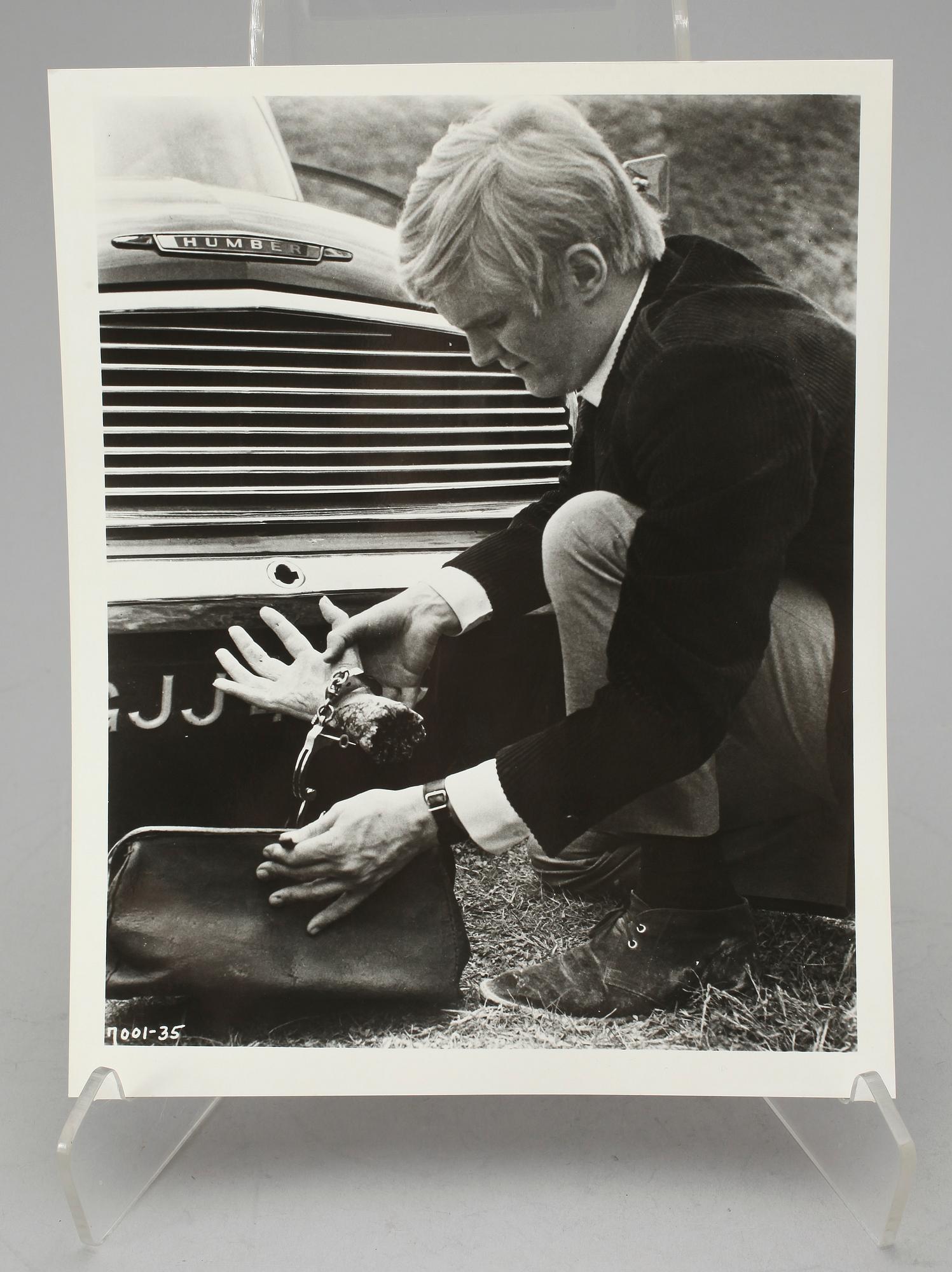 FILMMEMORABILIA, promotionfotografier, ca 100 st, från nio filmer, bl a "Women on the Edge of a Nervous Breakdown".