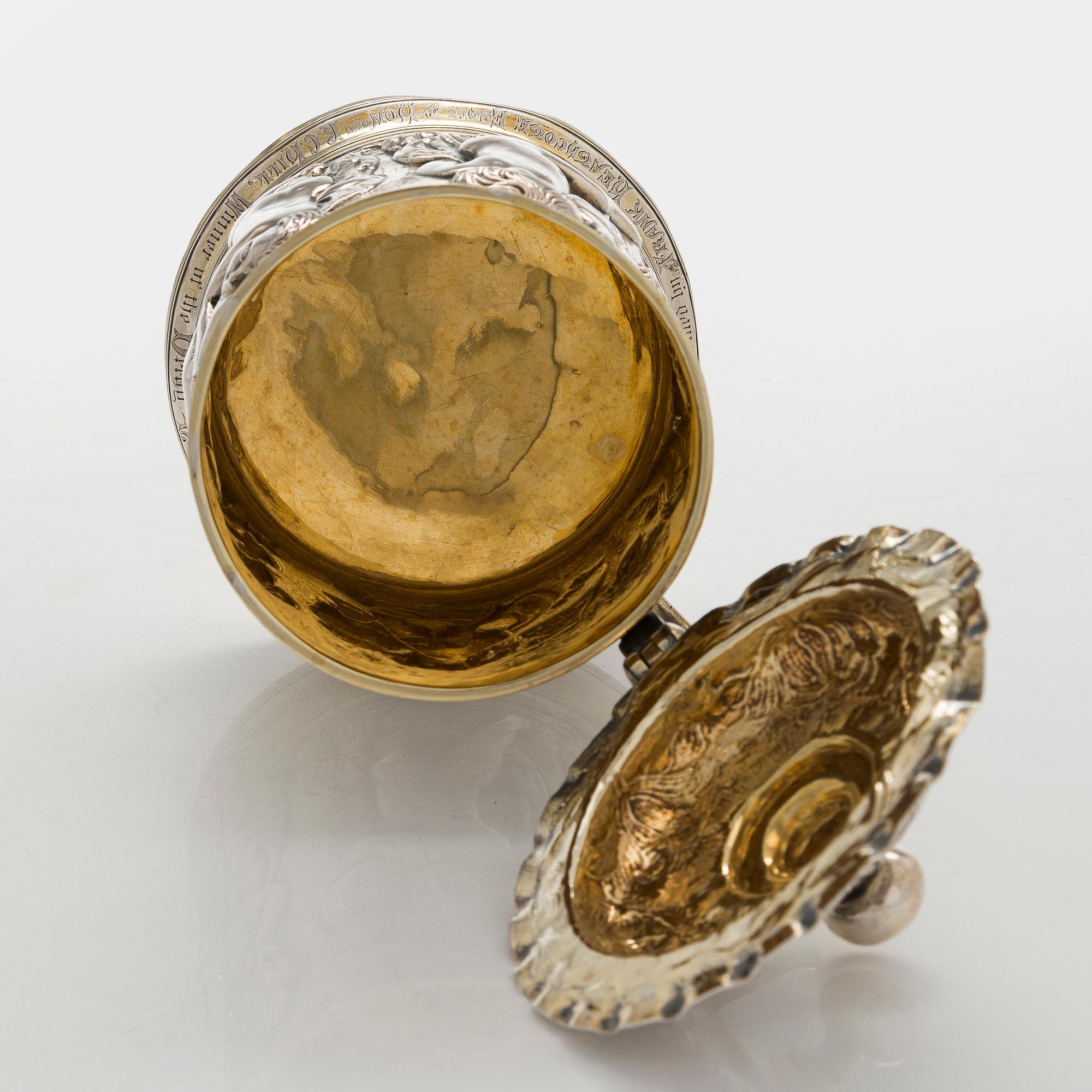 A sterling silver tankard, maker's mark of John Langlands I och John Goodrick, Newcastle, 1755/56.