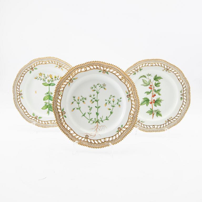 Plates 3 pcs "Flora Danica" Royal Copenhagen Denmark porcelain.