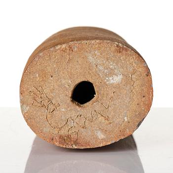Stig Lindberg, unik skulptur, chamotterat oglaserat stengods, Gustavsbergs Studio 1970.