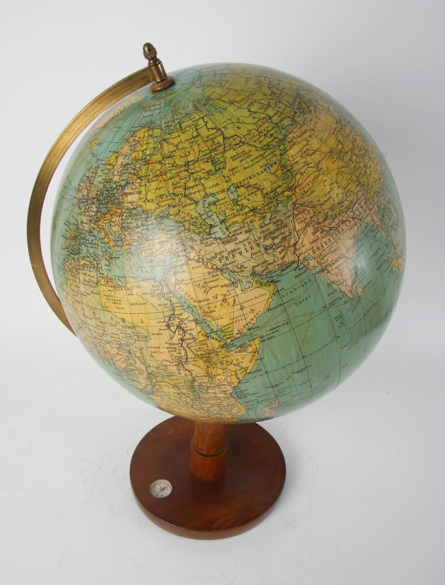 JORDGLOB med KOMPASS.