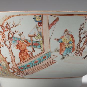 A large famille rose punch bowl, Qing dynasty, Qianlong (1736-95).