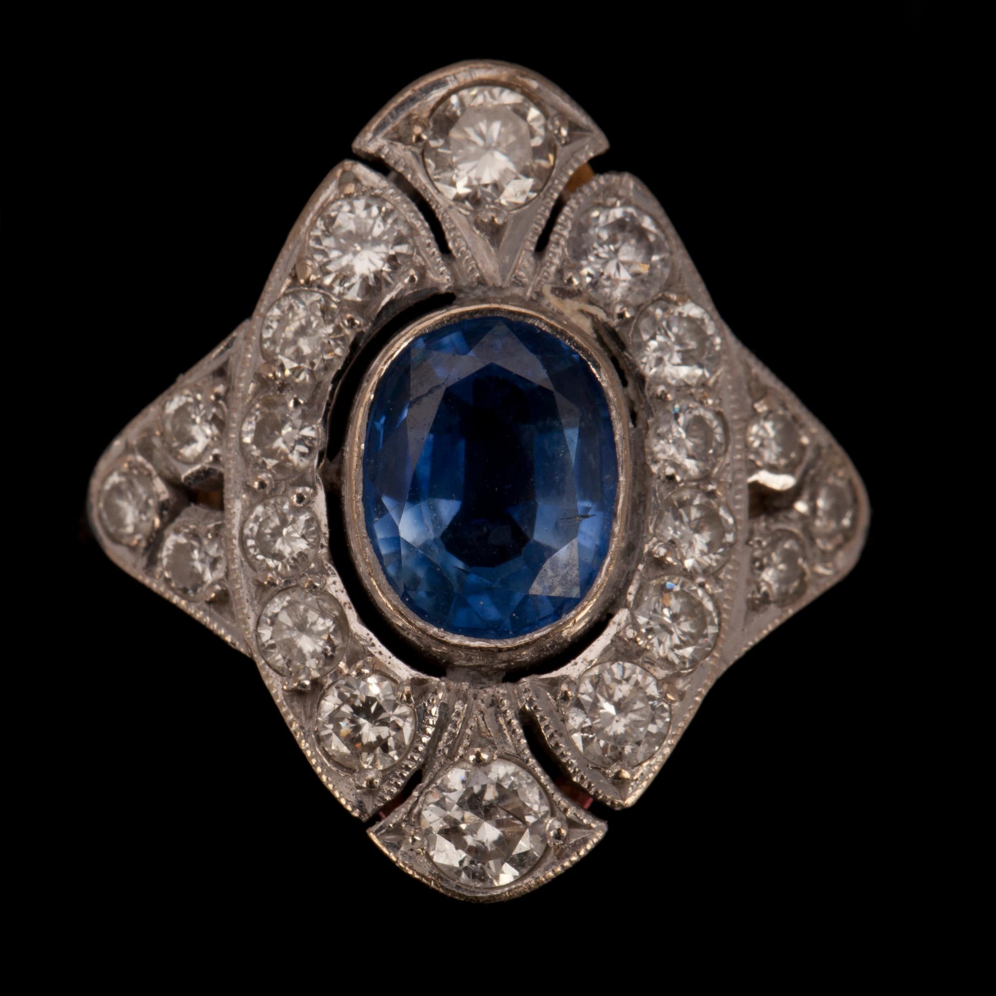 RING, 18K guld, vitguld, safir, diamanter 1950 t.