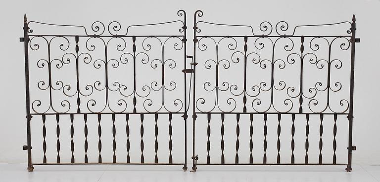 TRÄDGÅRDSGRINDAR, ett par, 1900-talets första hälft.