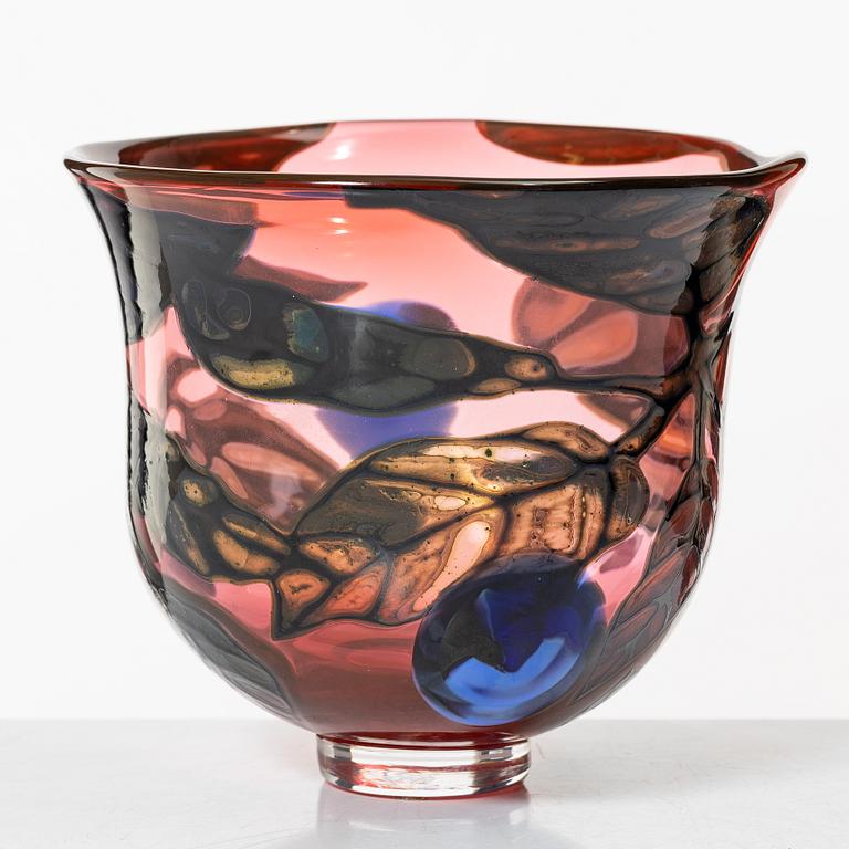 Eva Englund, a glass vase, Orrefors 1990.