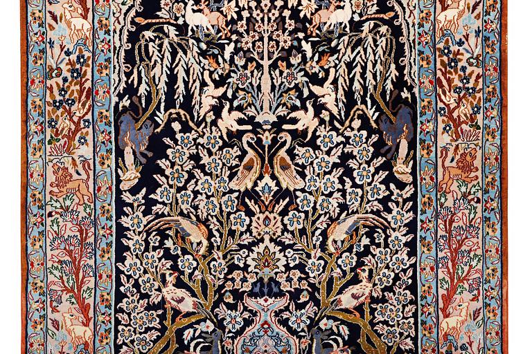 Matta, Isfahan, part silk, ca 159 x 103 cm.