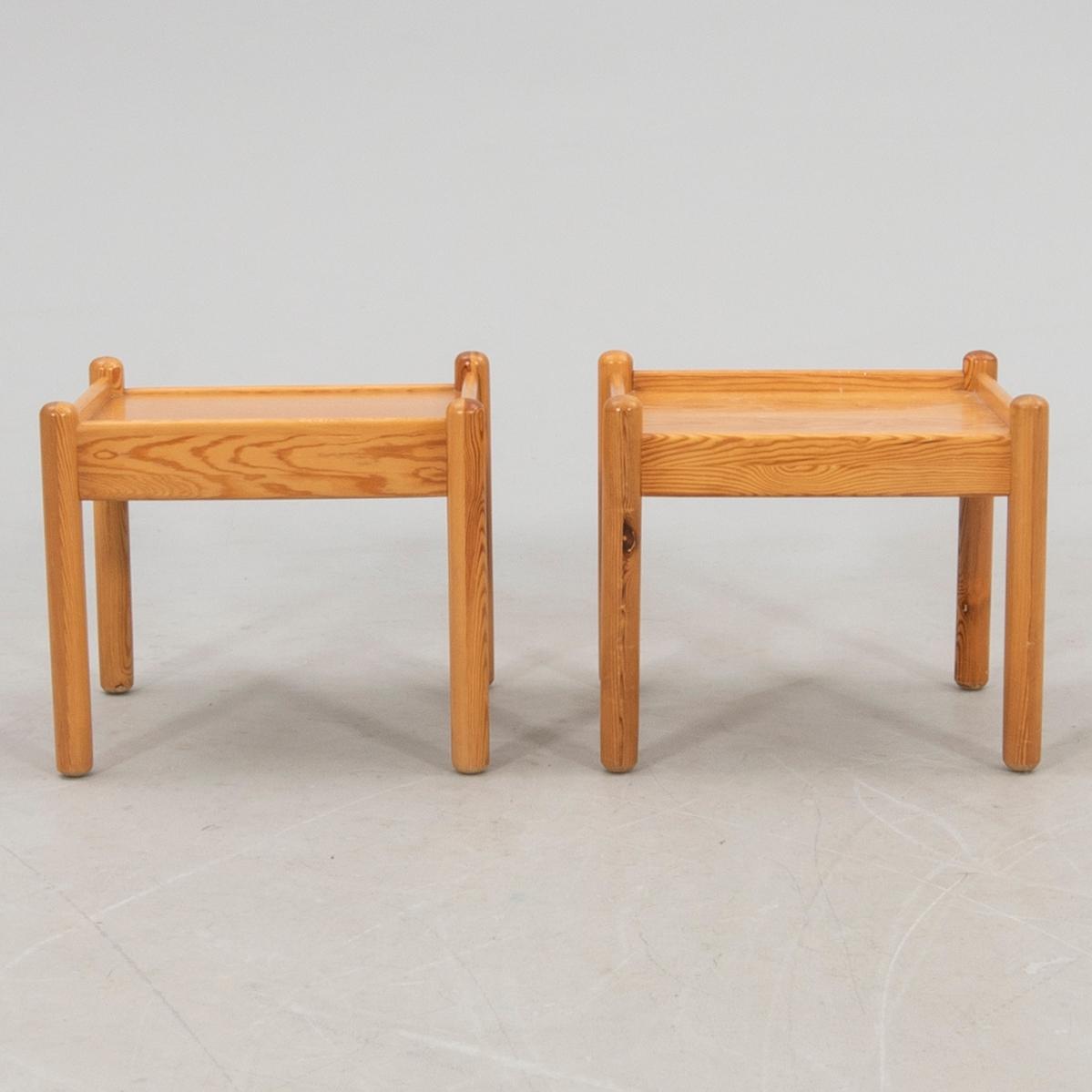 Console tables/side tables, a pair from the late 20th century.