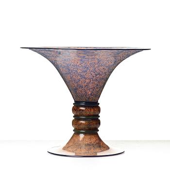 Edward Hald, vas, Graal, tunnväggig, utförd av Knut Bergqvist och Heinrich Wollman, Orrefors 1920.