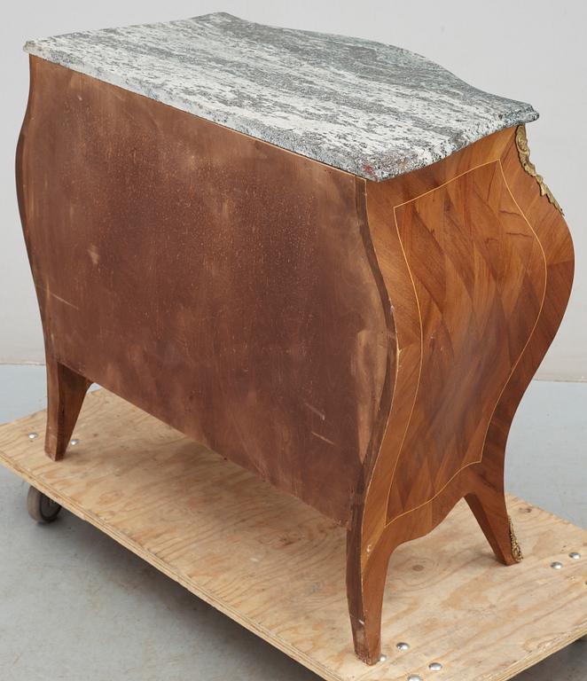 BYRÅ, rokokostil, 1950-70-tal.