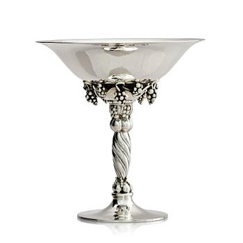 504. Georg Jensen, a sterling silver grape bowl, model no 263B, Copenhagen 1933-1944.