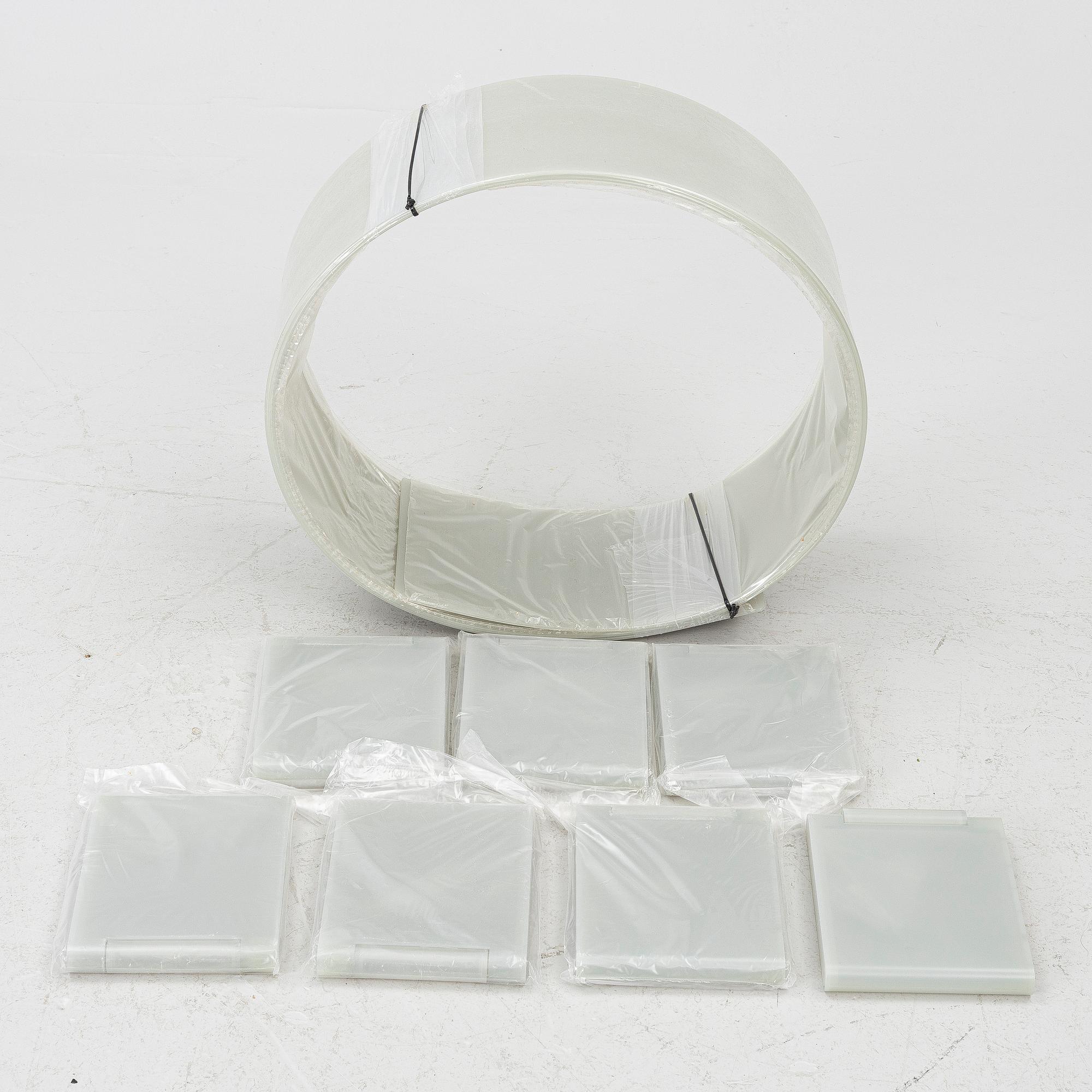 Ron Arad, Bookcase “Bookworm” in plastic, Kartell, designed in 1994.