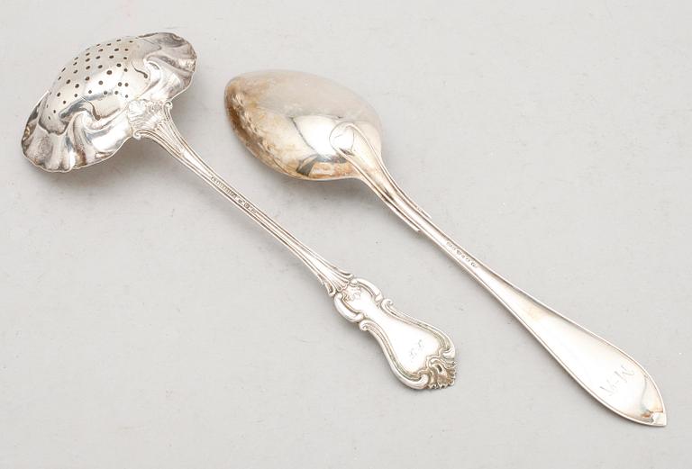 STRÖSOCKERSKED OCH SKED, silver. Tot vikt 108 g.