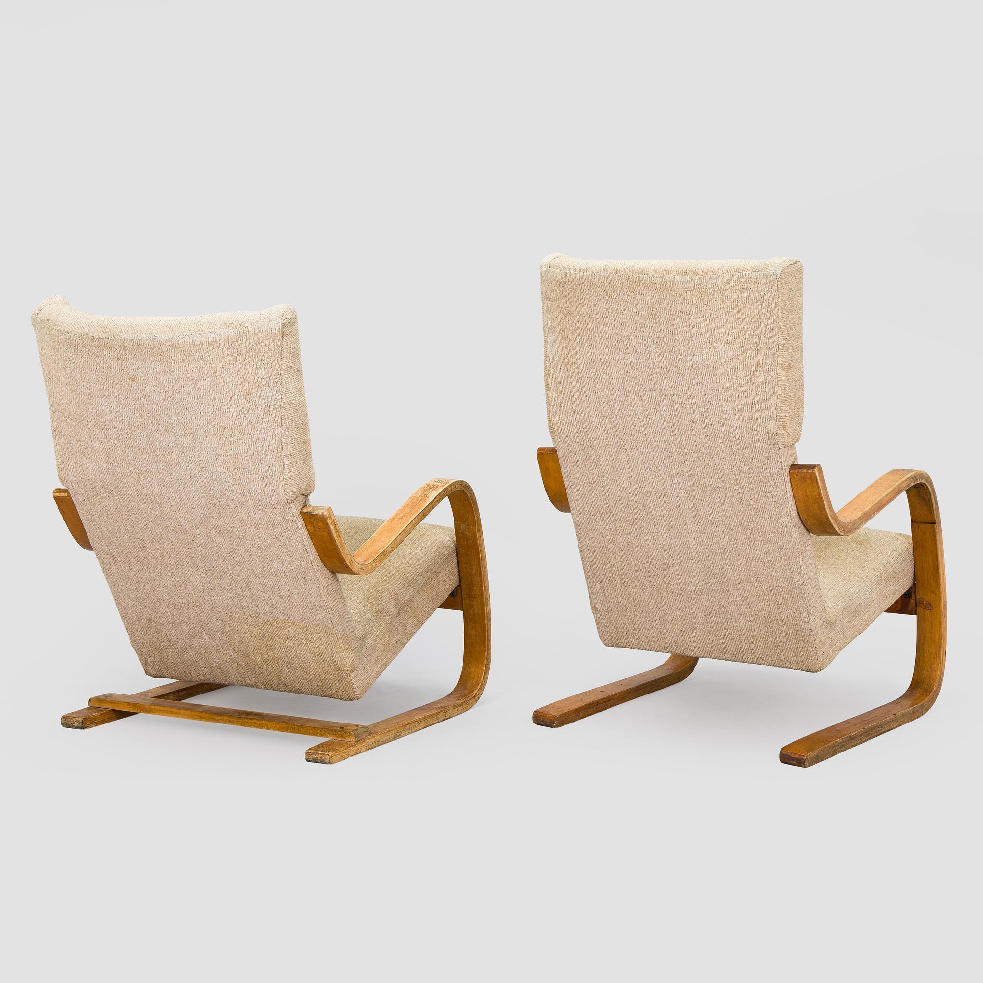 Alvar Aalto, Fåtöljer, 2 st, modell A35 och A36 O.Y. Huonekalu- ja Rakennustyötehdas A.B. 1940/1950-tal.