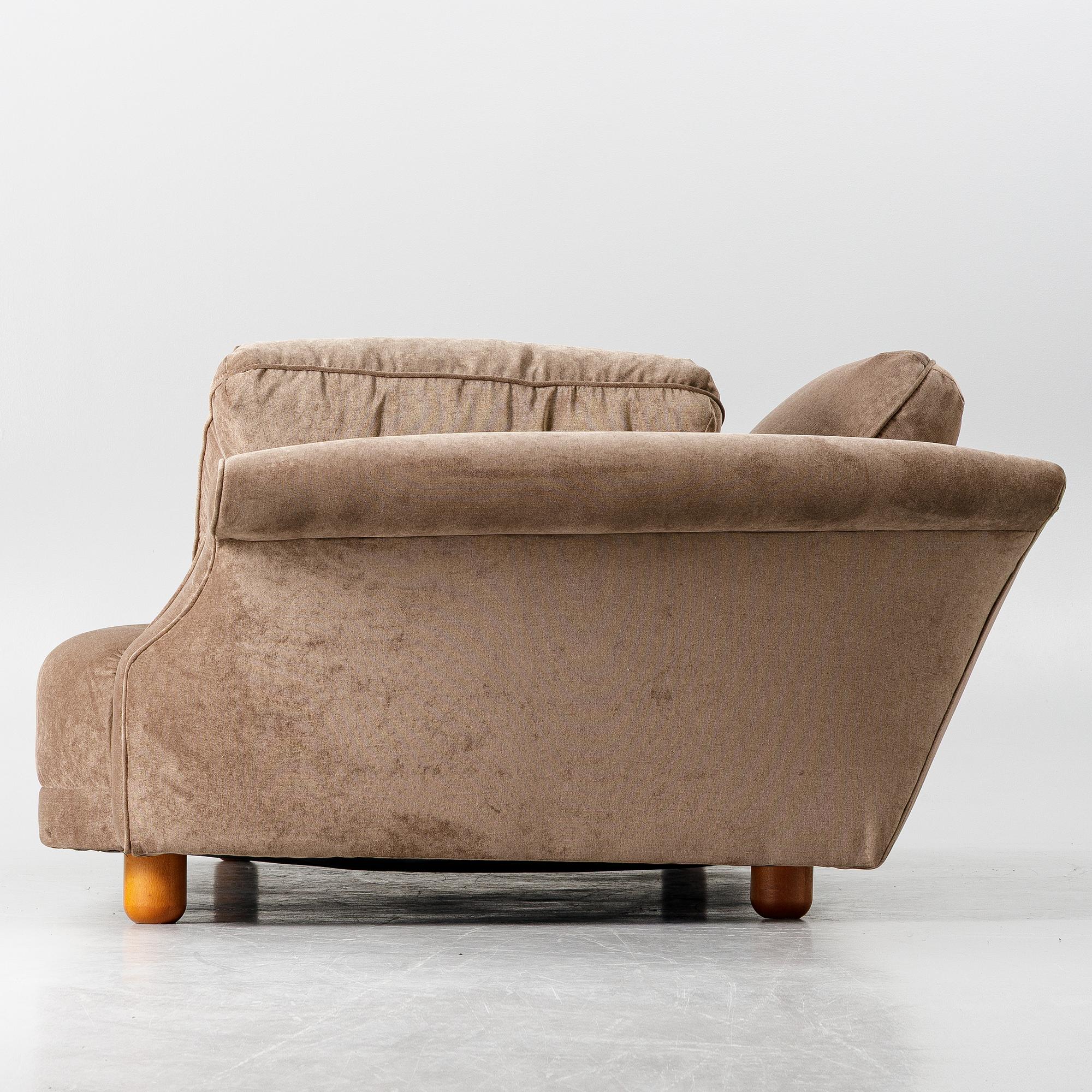 Josef Frank, a 'Liljevalchs sofa', Svenskt Tenn, 2000s.