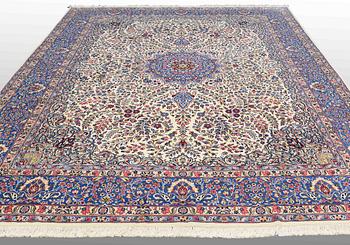 A carpet, Kerman, ca 400 x 295 cm.