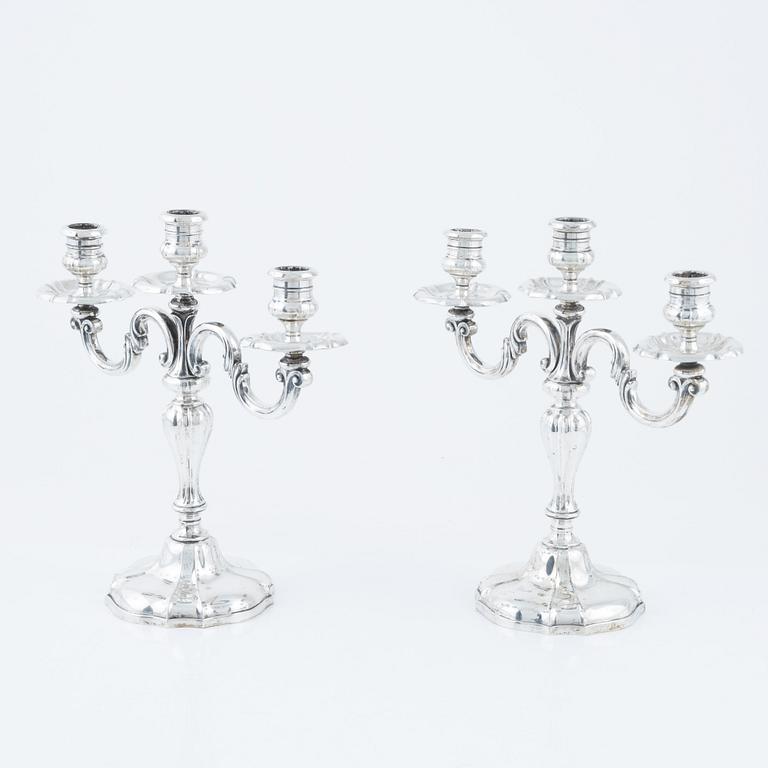 Kandelabrar, ett par, silver 830, svenska importstämlar K Anderson, Stockholm 1926.