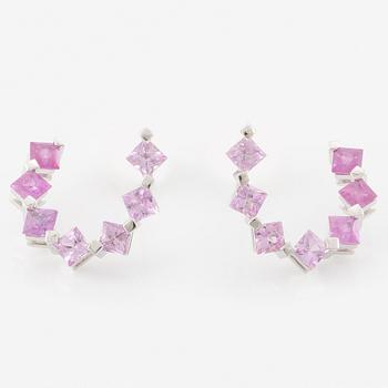 Örhängen 18K vitguld med rosa safirer.