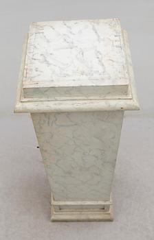 KOLONNSKÅP, omkring år 1900.