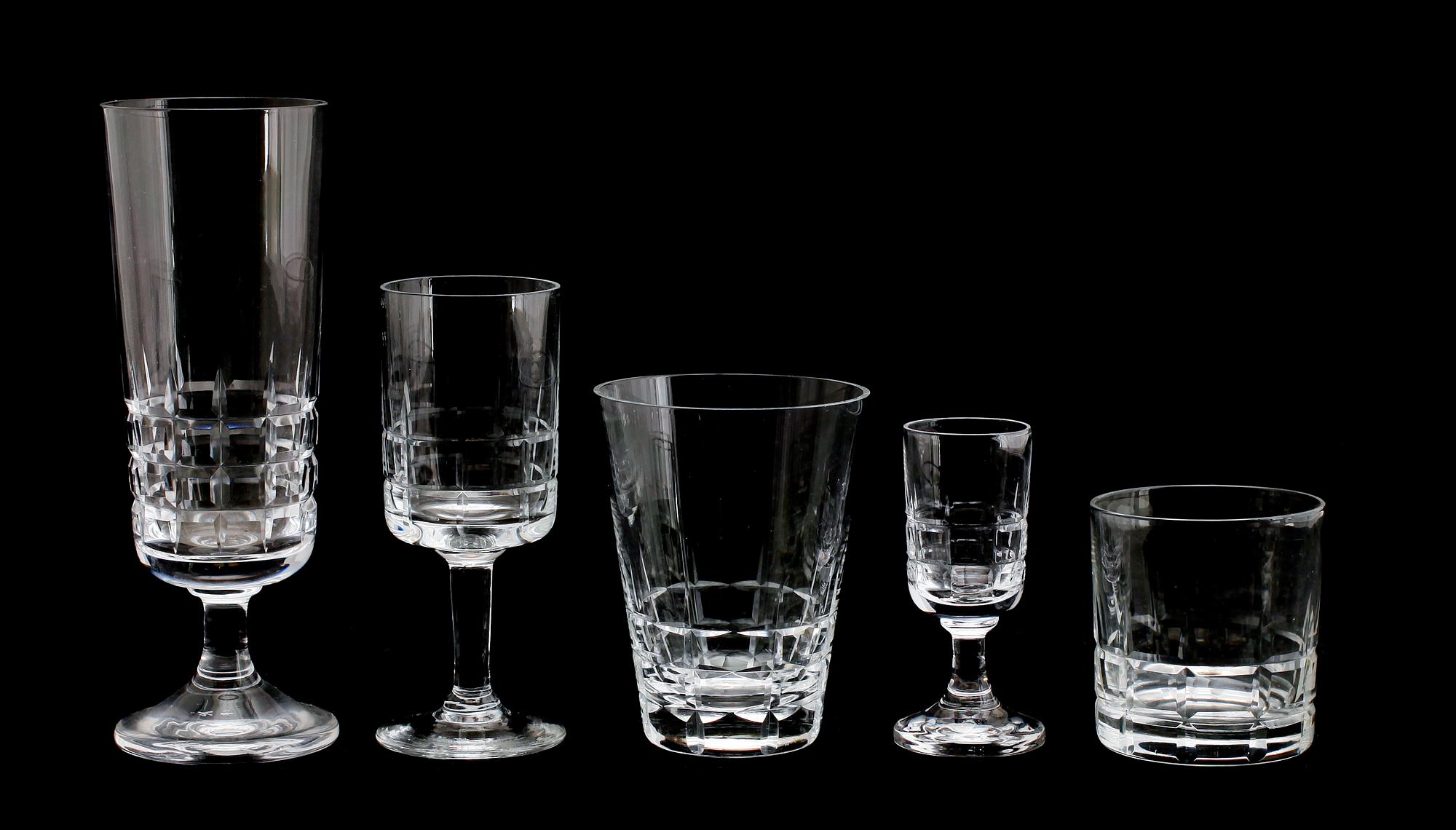 SERVISGLAS, 26 delar, snarlika, bl a "City", Vicke Lindstrand, Kosta.