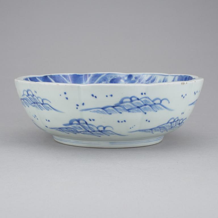 SKÅL, porslin, stor, Japan, omkring 1900.