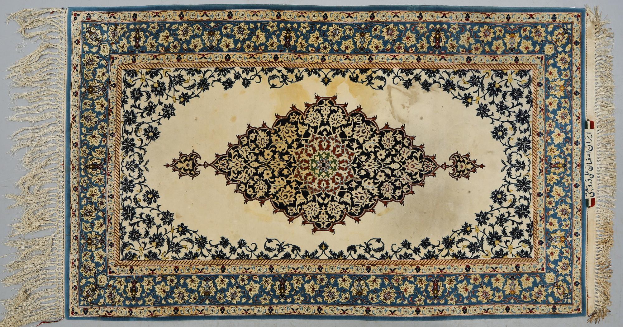 MATTA, Isfahan, old, 174 x 102 cm, bär inskription.