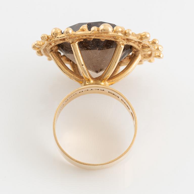 Peter von Post, gold and smoky quartz ring.