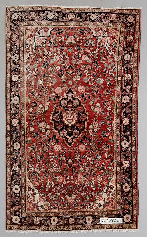 MATTA, old, Saruk. Ca 213 x 128 cm.