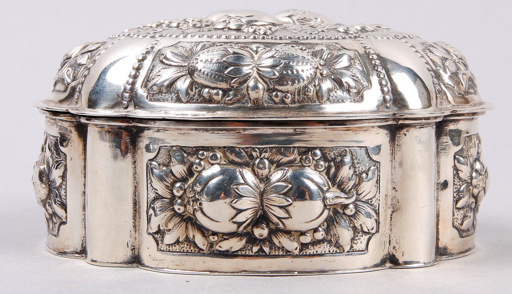 SKRIN, silver, barockstil, svenska importstämplar. 1900-tal.