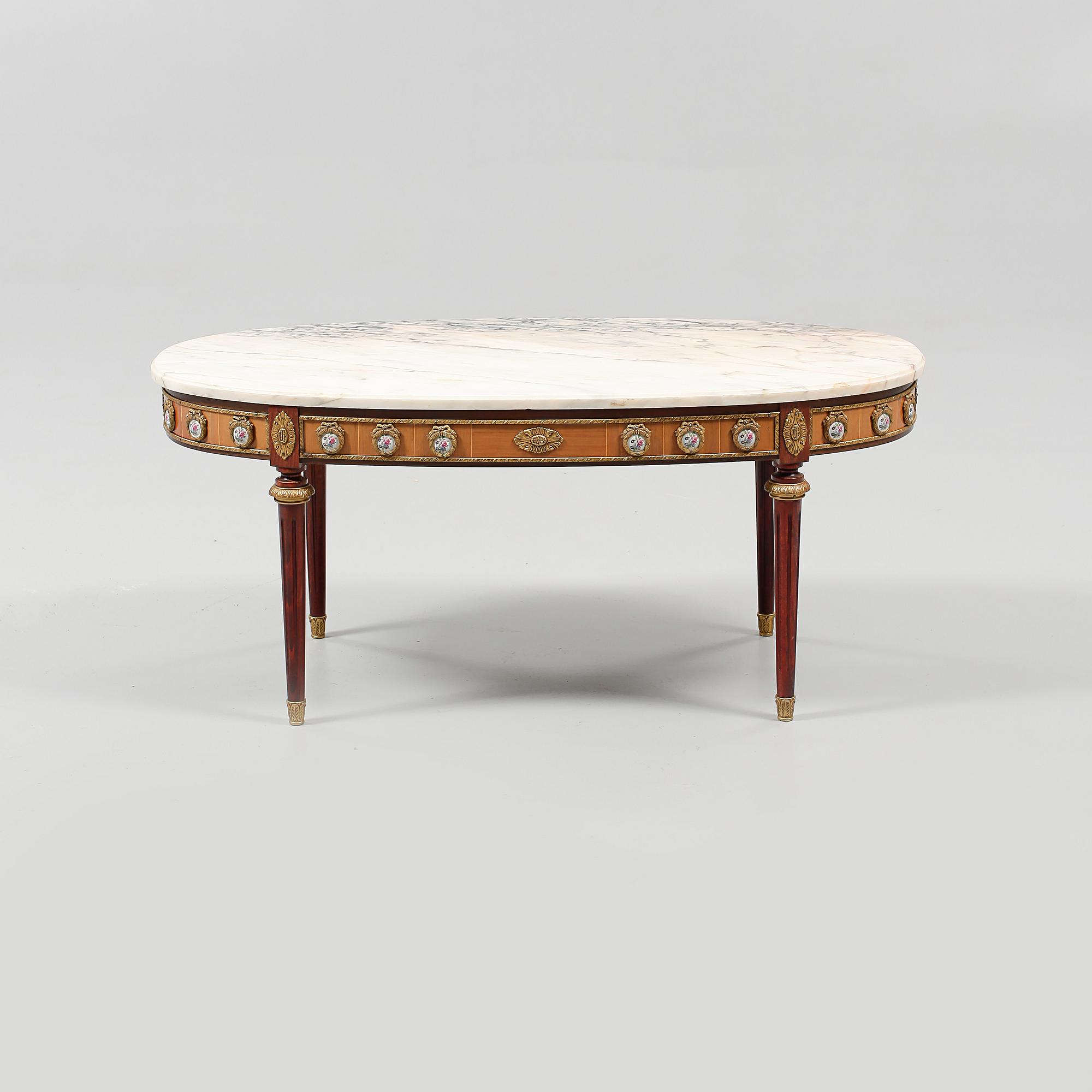 SOFFBORD, Louis XVI-stil, omkring 1900-talets mitt.