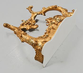 SPEGEL och KONSOLBORD, nyrokoko, 1800-talets slut.
