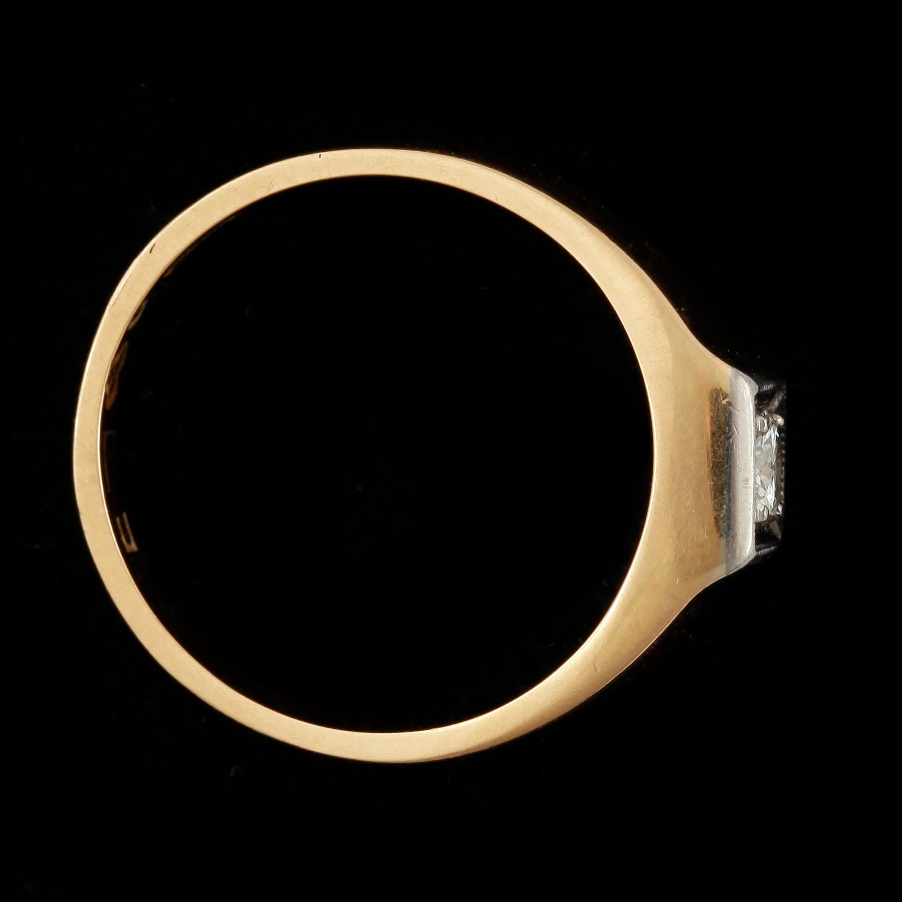 RING, 18k guld med briljantslipad diamant ca0,20ct. Vikt 5g.