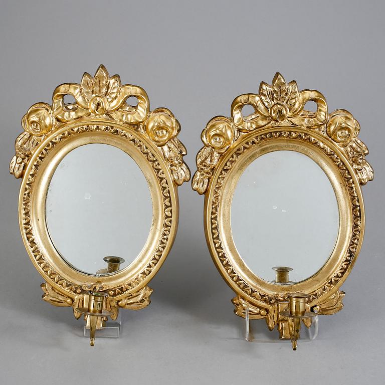LAMPETTER, ett par, gustaviansk stil, 1900-tal.