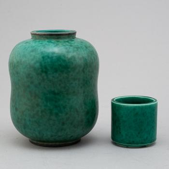 WILHELM KÅGE, vaser 2 st, samt skål. stengods, "Argenta", 1900-talets andra kvartal.