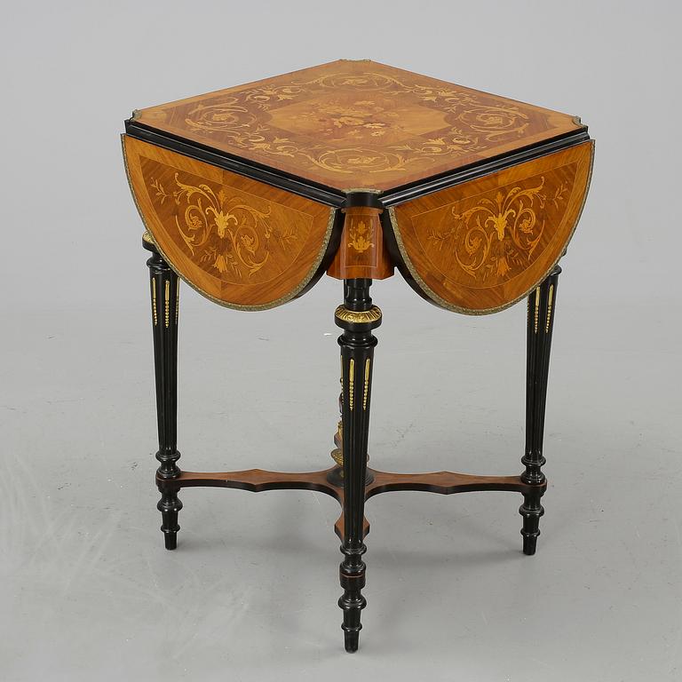 BORD, Napoleon III-stil, omkr år 1900.