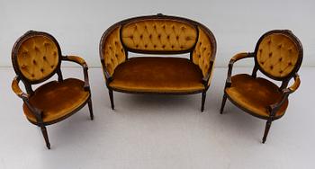 SOFFA OCH KARMSTOLAR, 1 par, gustaviansk stil, 1900-talets andra hälft.